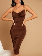 Vestido Midi Elise Apertado Gola