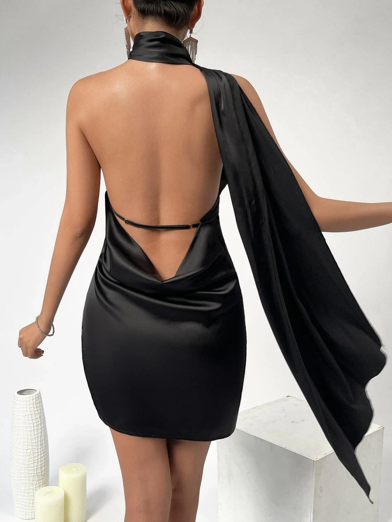 Vestido Midi Alice drapejado sem encosto pescoço cetim