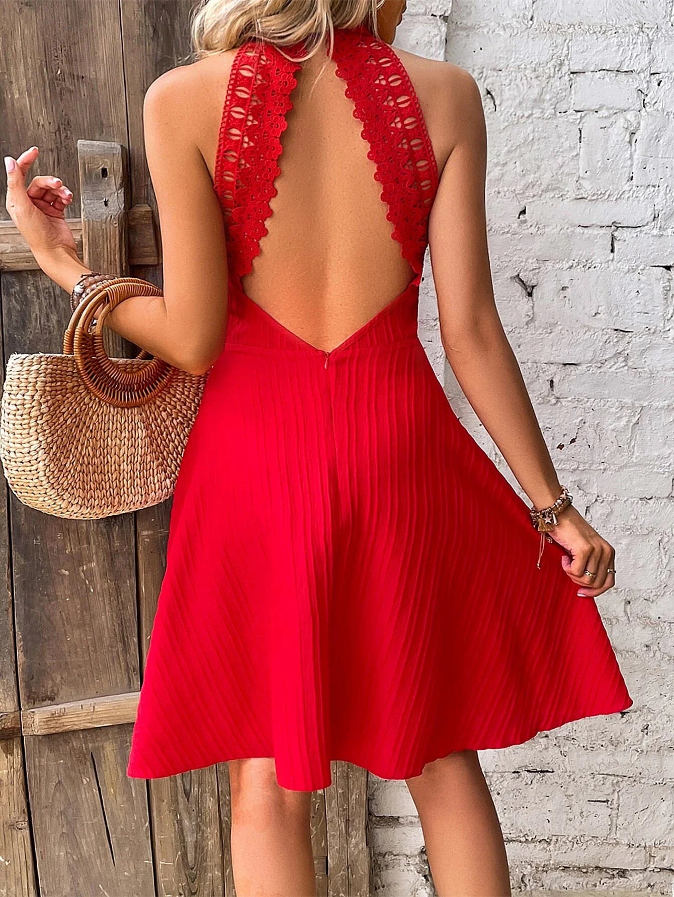 Vestido Midi Frieda Decotado nas Costas com Renda