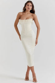 Vestido Midi Branco Com  Fileiras de Pérolas  - Liviele