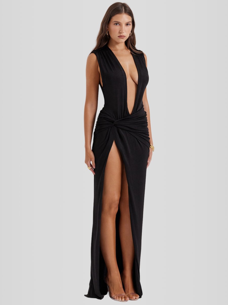 Vestido Preto Decote Profundo - Liviele