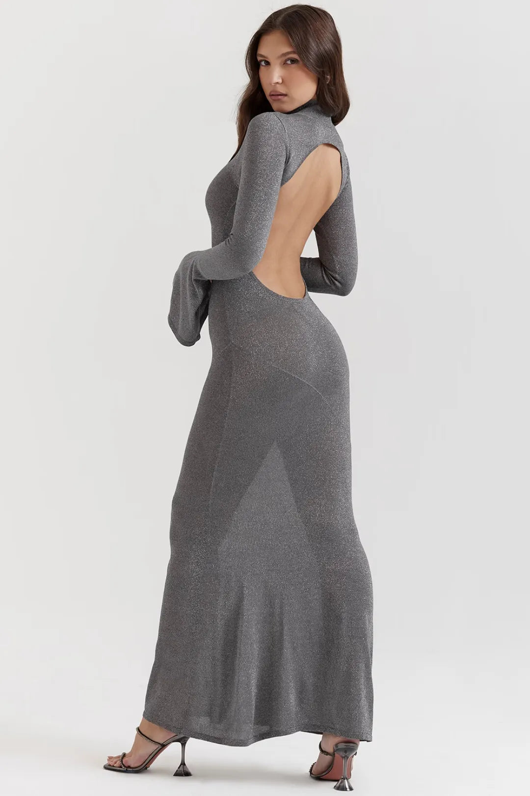 Vestido_Longo_Para_Festas_Cinza_Cativante_Modelo_Sancha_12_fff3c839-03ab-453c-bc15-a03b0f5944ab.jpg