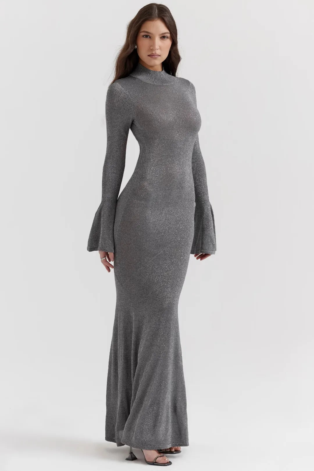 Vestido_Longo_Para_Festas_Cinza_Cativante_Modelo_Sancha_7_ba66a19b-79f3-49be-bf78-eee94d004ef5.jpg