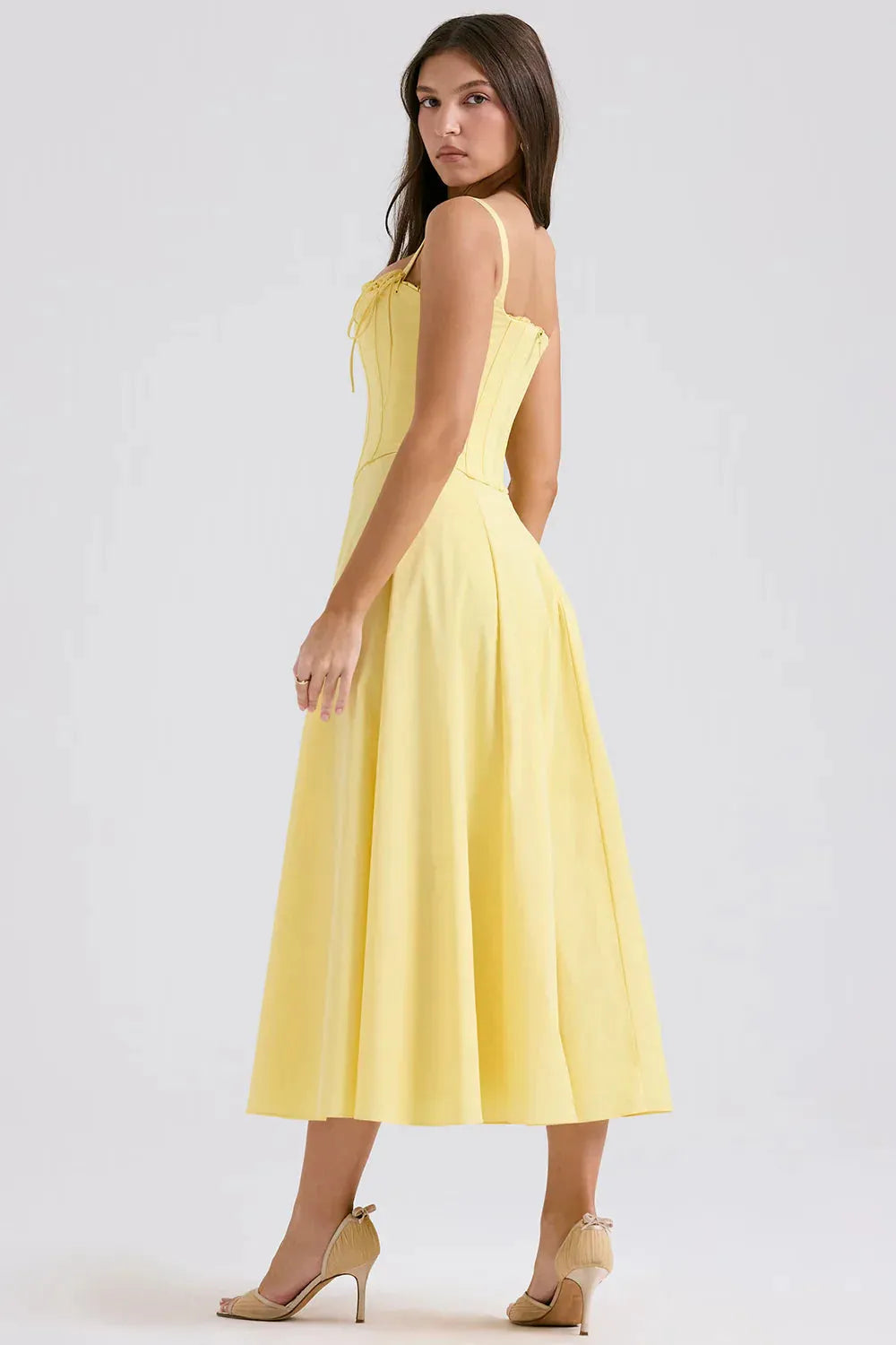 Vestido_Midi_Amarelo_com_Espartilho_-_Liviele_13.webp