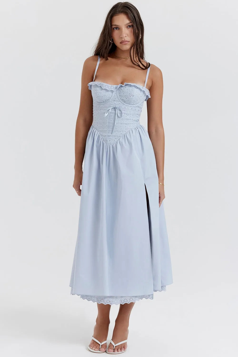 Vestido_Midi_Azul_Bordado_-_Liviele_1.jpg
