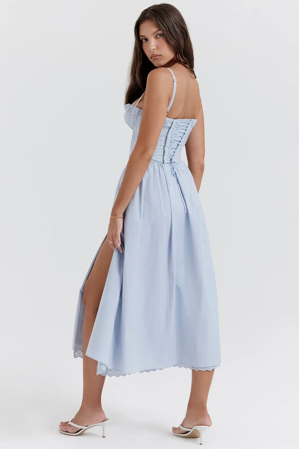 Vestido_Midi_Azul_Bordado_-_Liviele_2.jpg