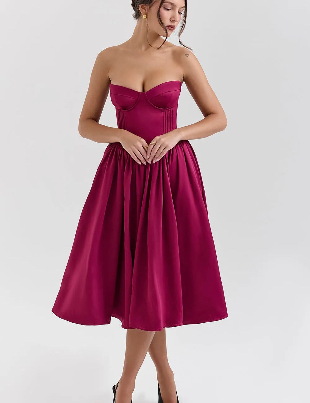 Vestido_Midi_Bailarina_-_Modelo_Liviele_2.jpg