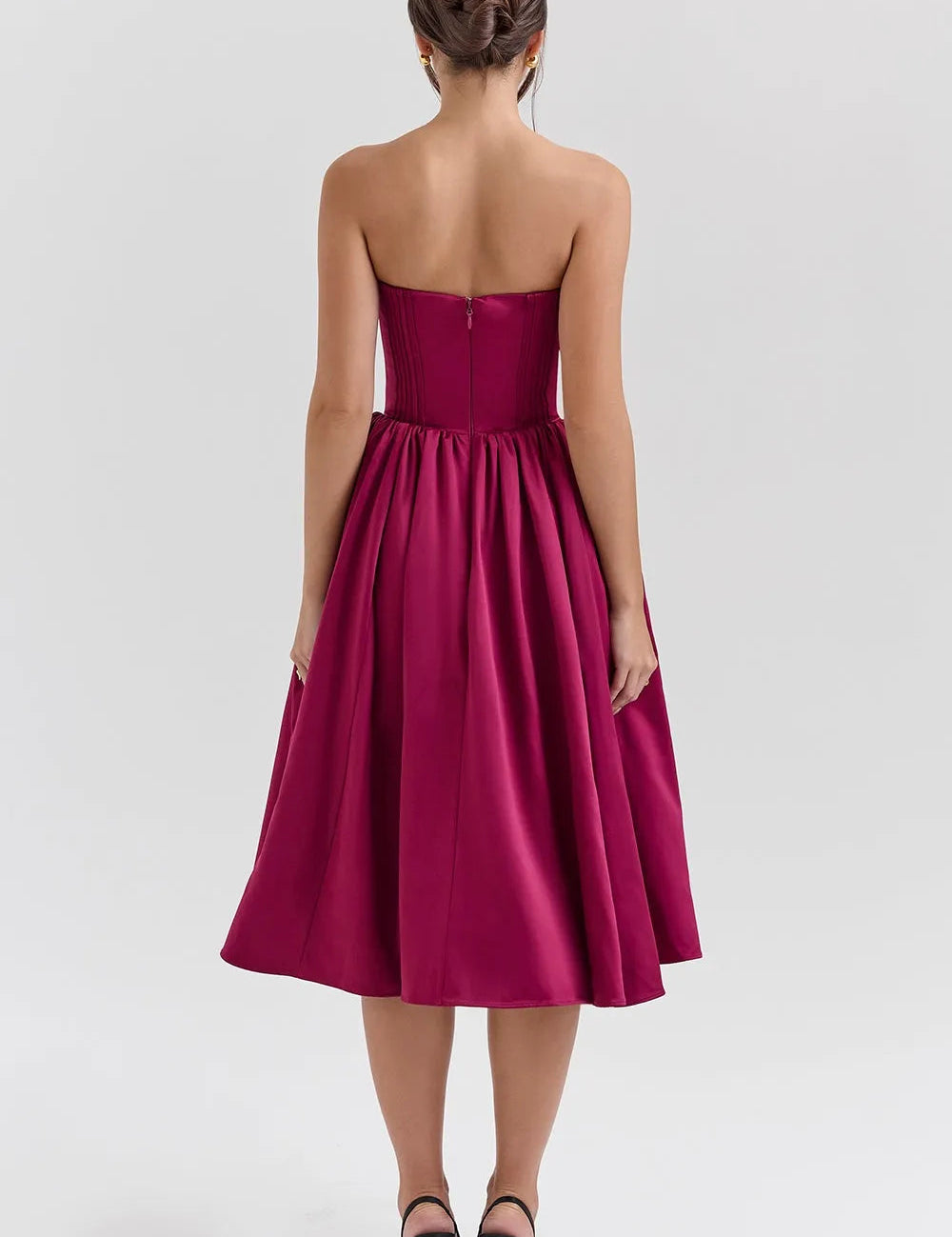 Vestido_Midi_Bailarina_-_Modelo_Liviele_3.jpg