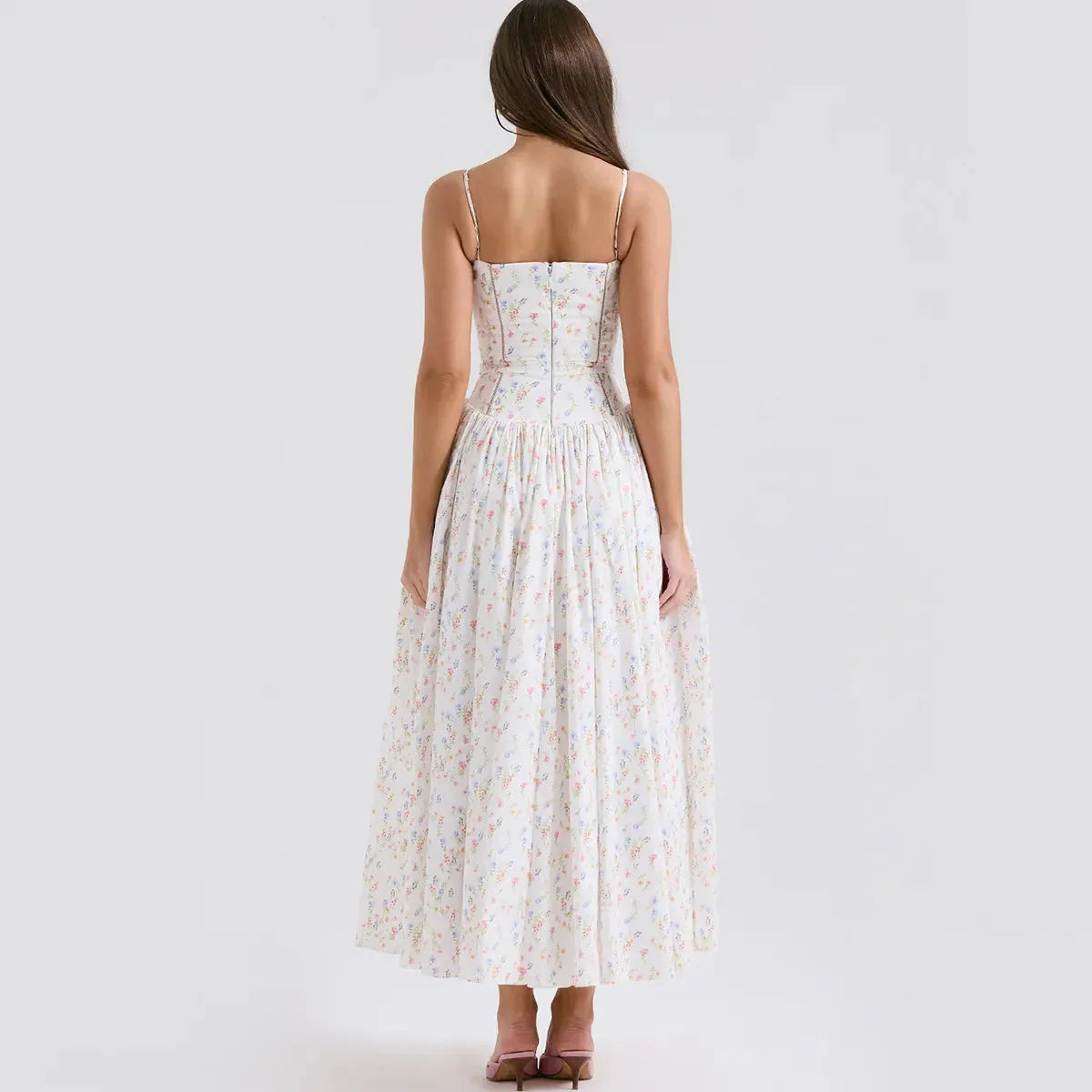Vestido_Midi_Floral_Branco_-_Liviele_1.webp