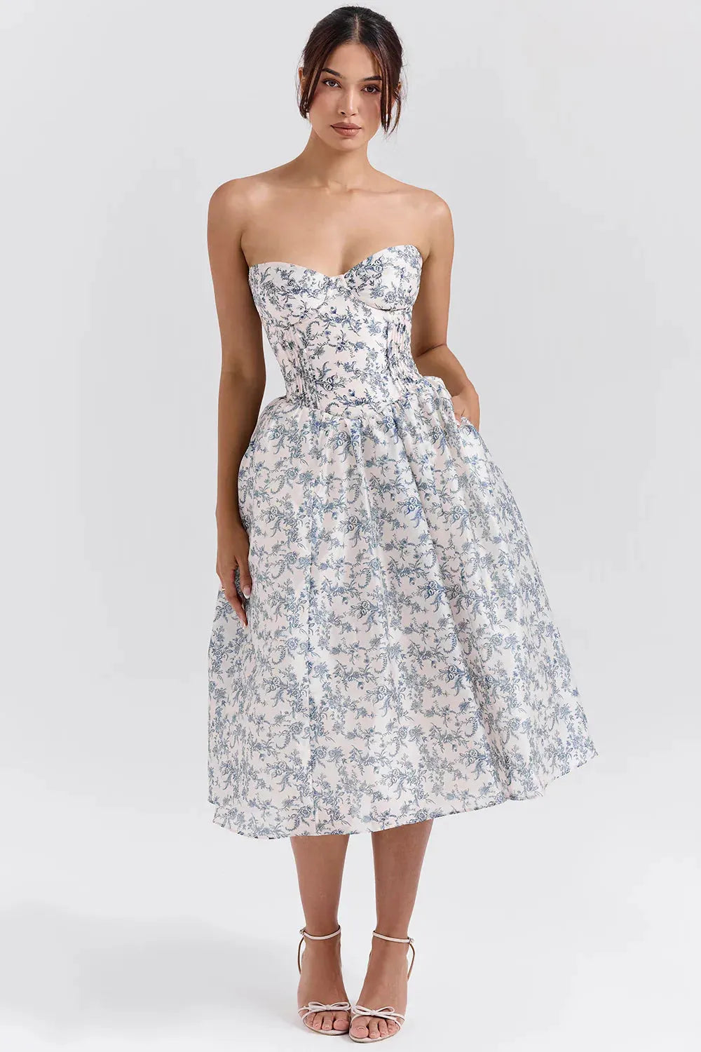 Vestido_Midi_Floral_Modelo_Liviele_1.webp