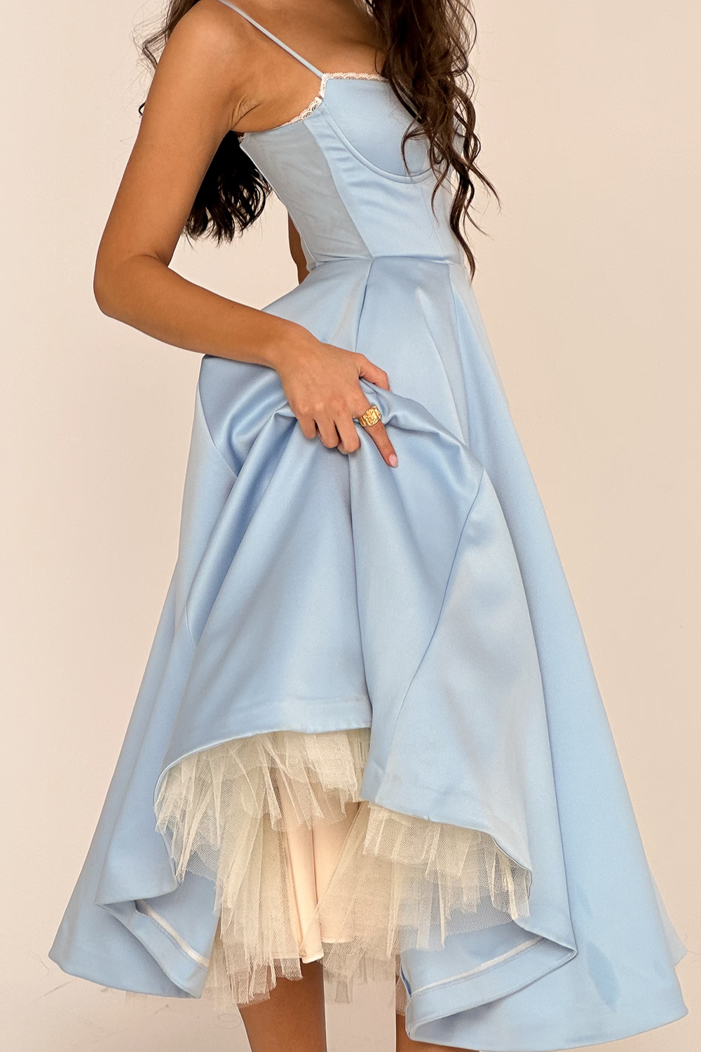 Vestido Midi Liviele - Modela a Cintura | Dupla Camada
