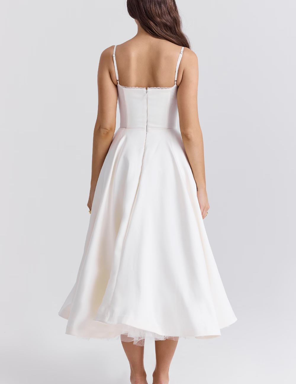 Vestido_Midi_Liviele_-_Modela_a_Cintura_Dupla_Camada_3.png